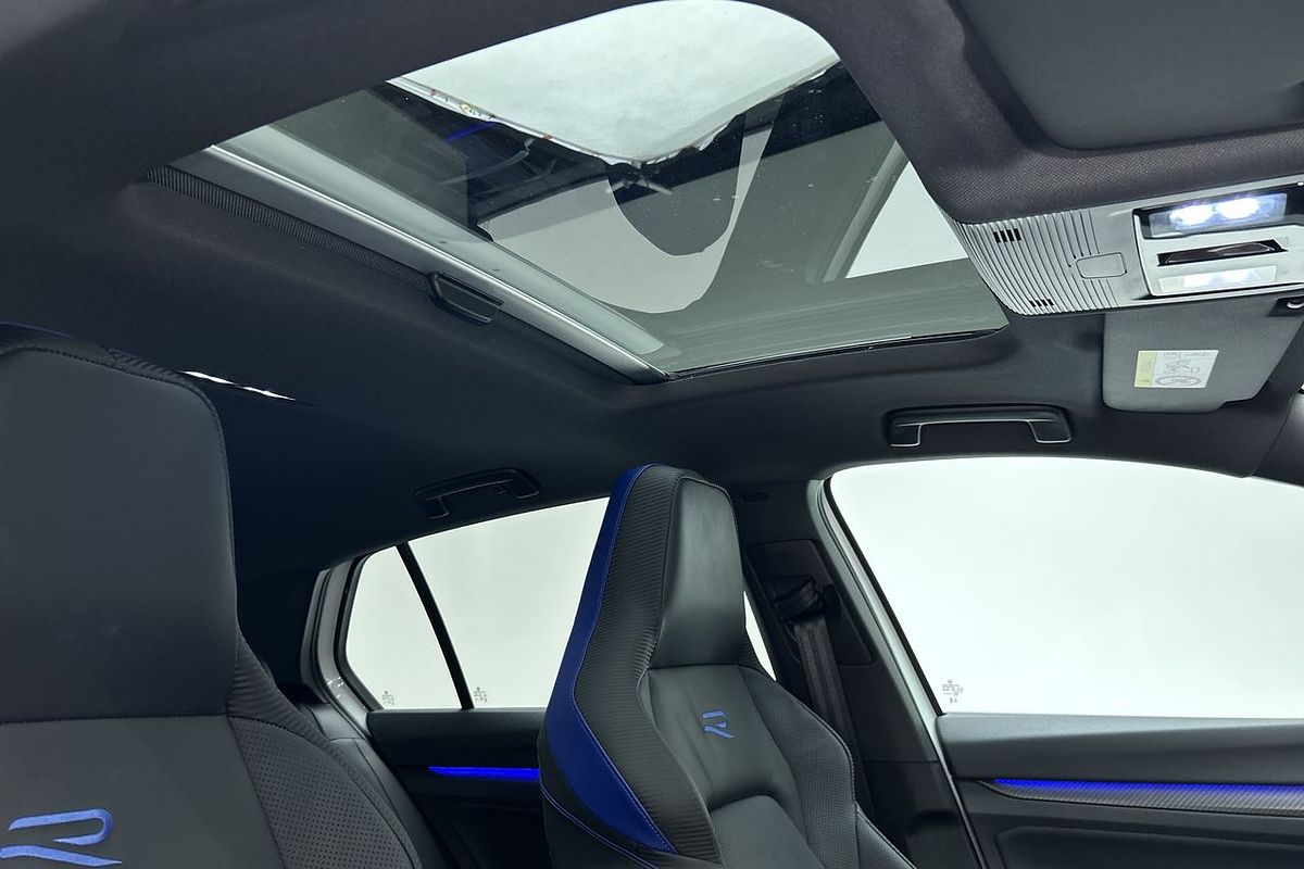 2024 Volkswagen Golf R 8