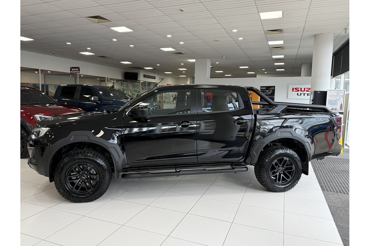 2025 Isuzu D-MAX BLADE 4X4