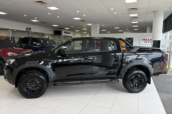 2025 Isuzu D-MAX BLADE 4X4