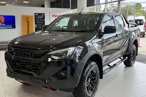 2025 Isuzu D-MAX BLADE 4X4