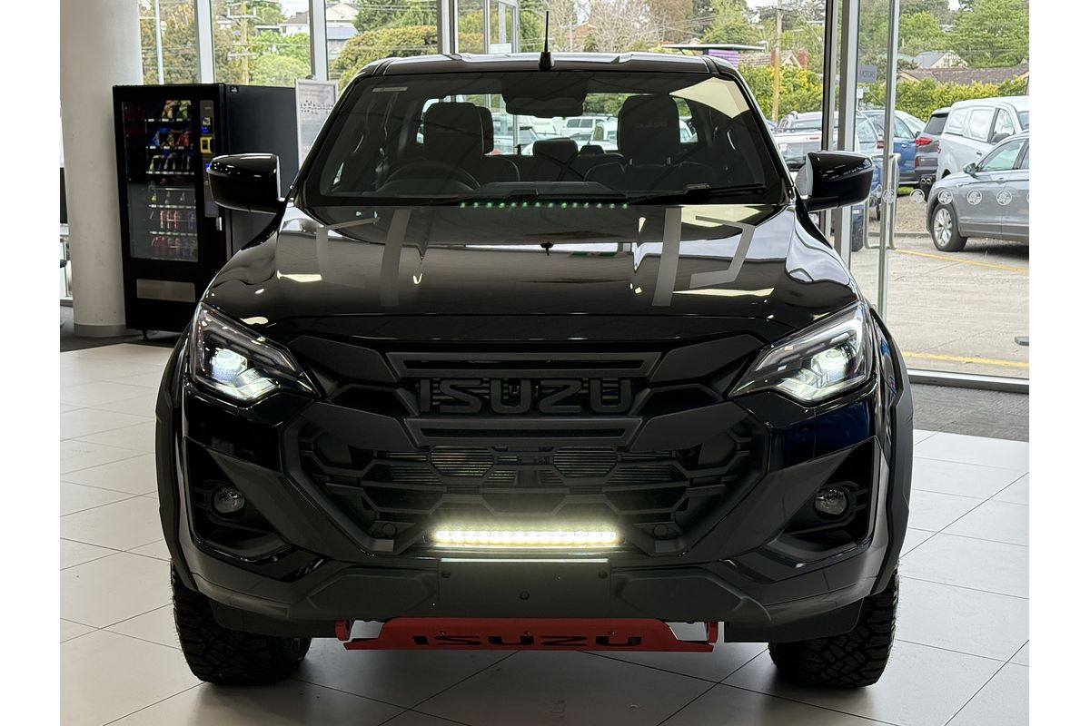 2025 Isuzu D-MAX BLADE 4X4