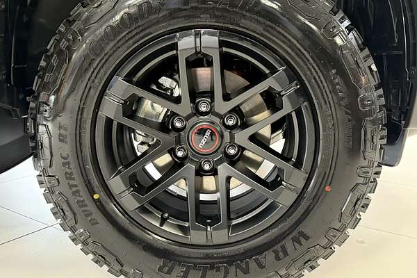 2025 Isuzu D-MAX BLADE 4X4