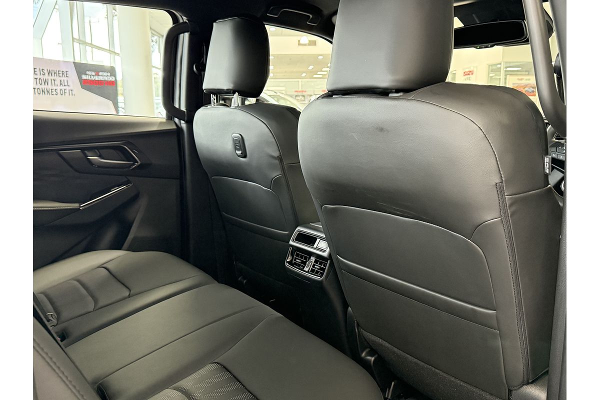 2025 Isuzu D-MAX BLADE 4X4