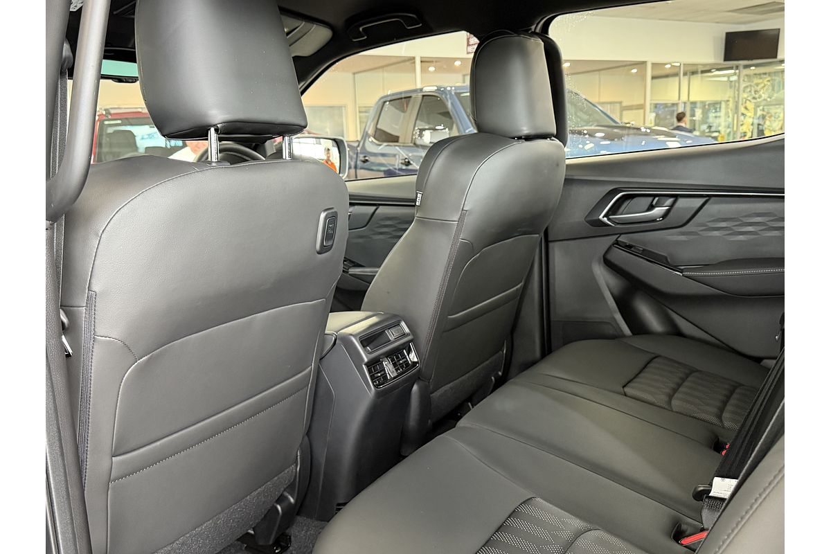 2025 Isuzu D-MAX BLADE 4X4