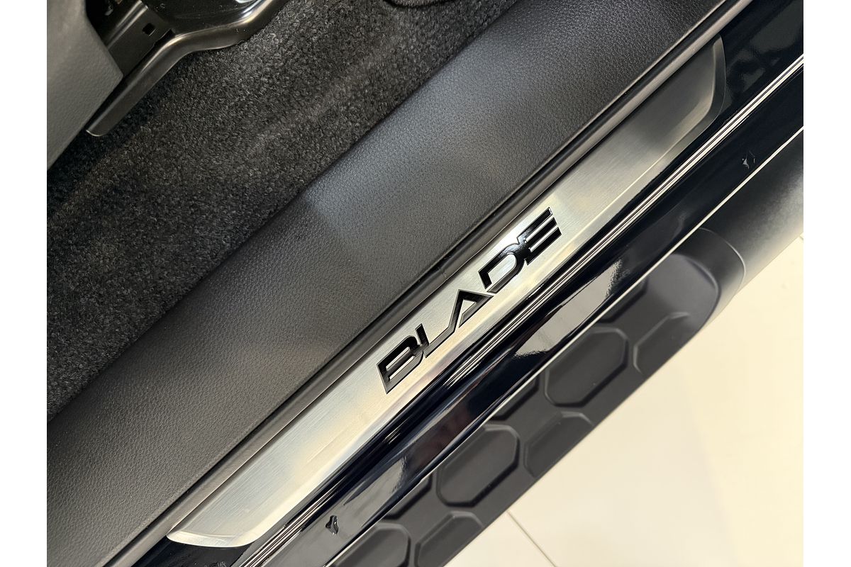 2025 Isuzu D-MAX BLADE 4X4