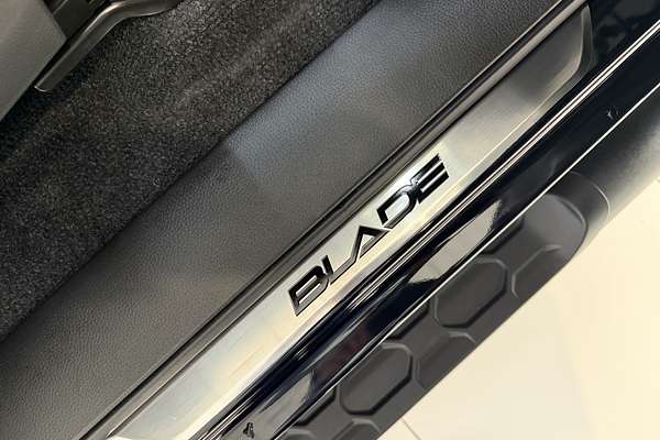2025 Isuzu D-MAX BLADE 4X4