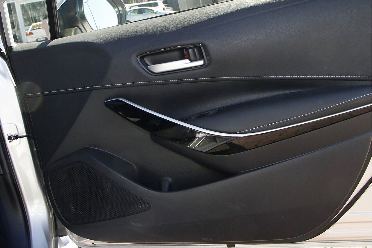2020 Toyota Corolla ZR Hybrid ZWE211R