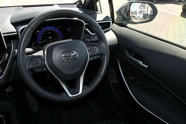 2020 Toyota Corolla ZR Hybrid ZWE211R