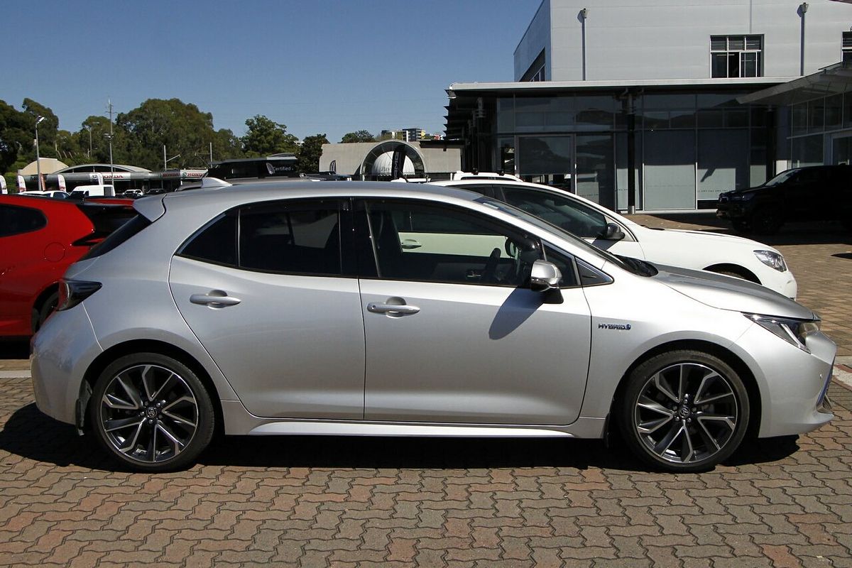 2020 Toyota Corolla ZR Hybrid ZWE211R
