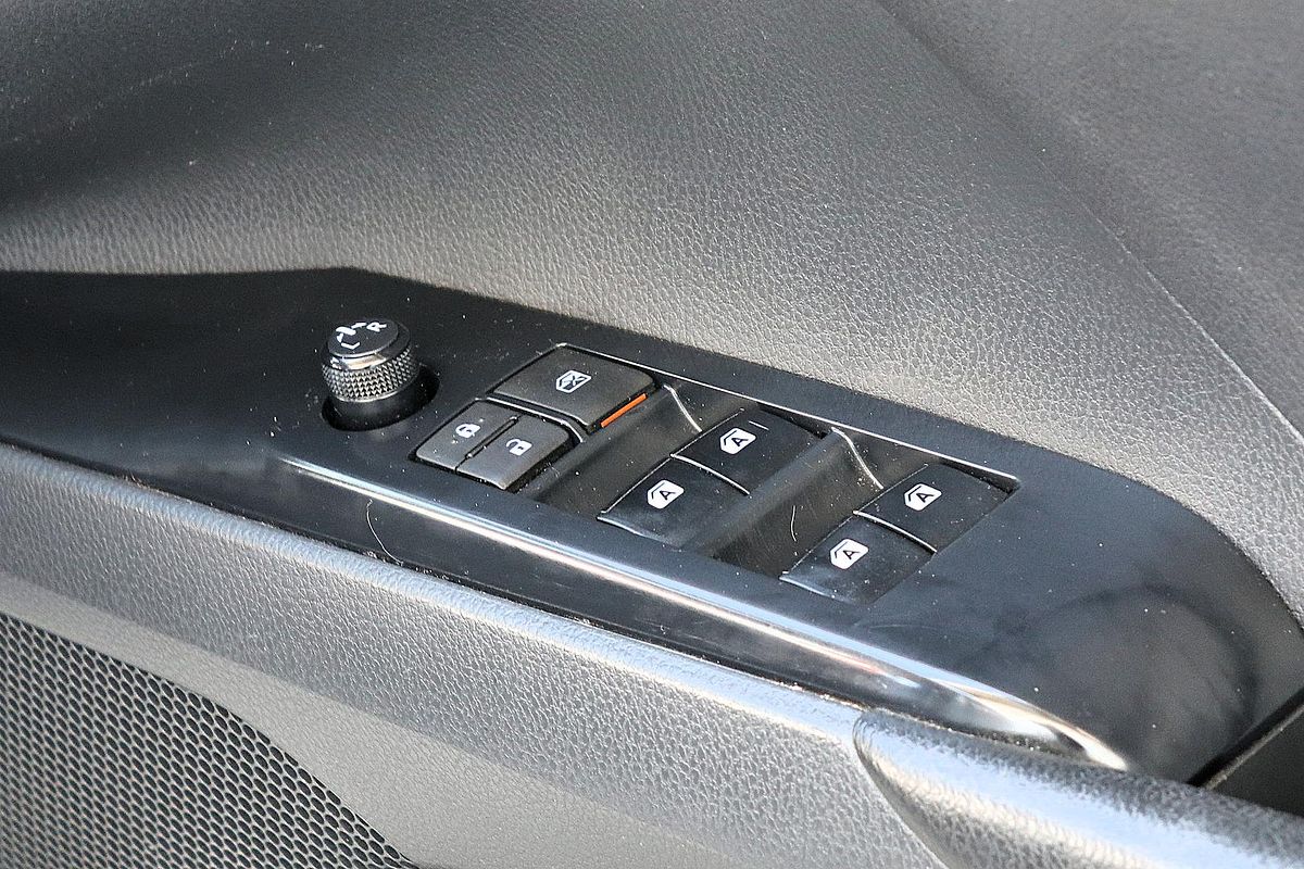 2018 Toyota Camry Ascent Sport ASV70R