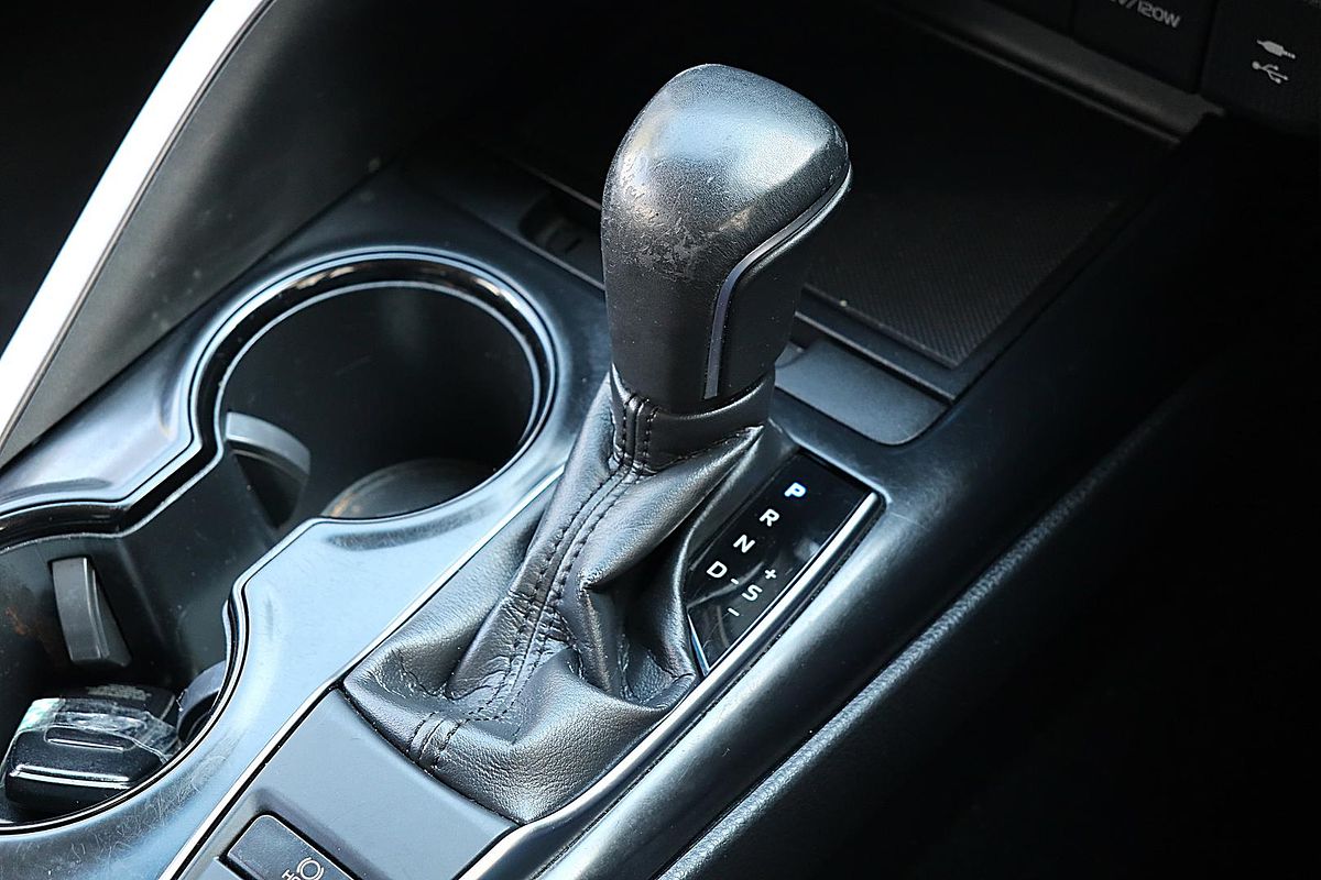 2018 Toyota Camry Ascent Sport ASV70R