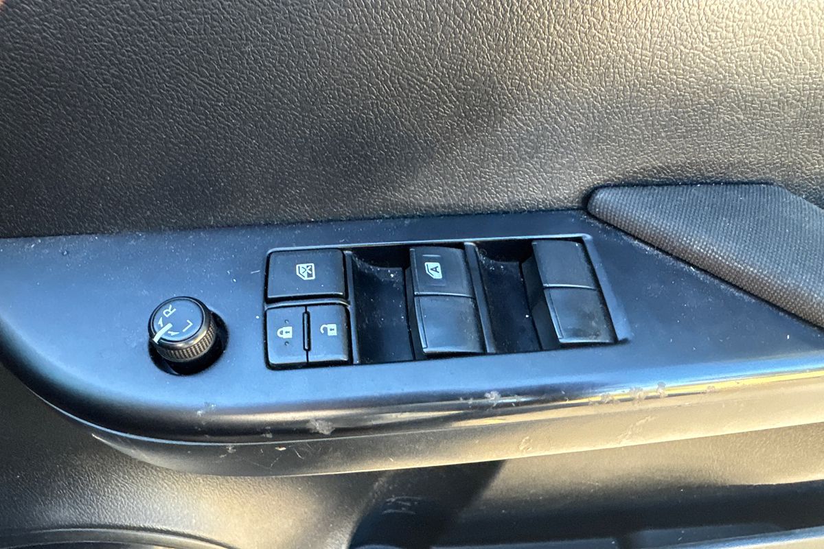 2019 Toyota Hilux SR GUN126R 4X4