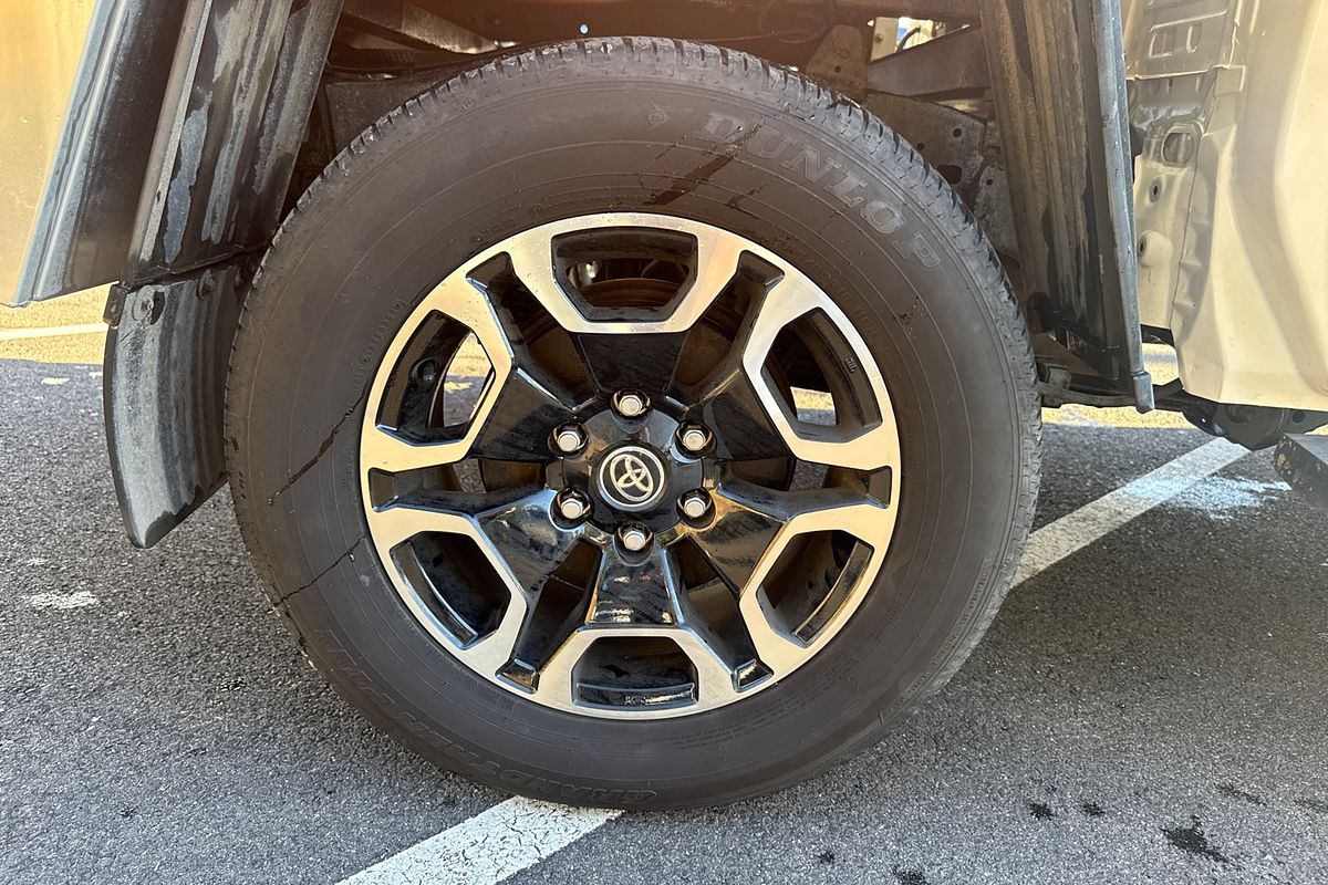 2019 Toyota Hilux SR GUN126R 4X4