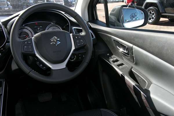 2025 Suzuki S-Cross Plus JYB