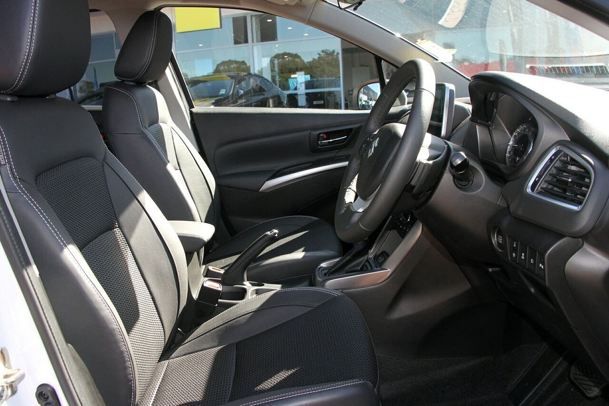 2025 Suzuki S-Cross Plus JYB
