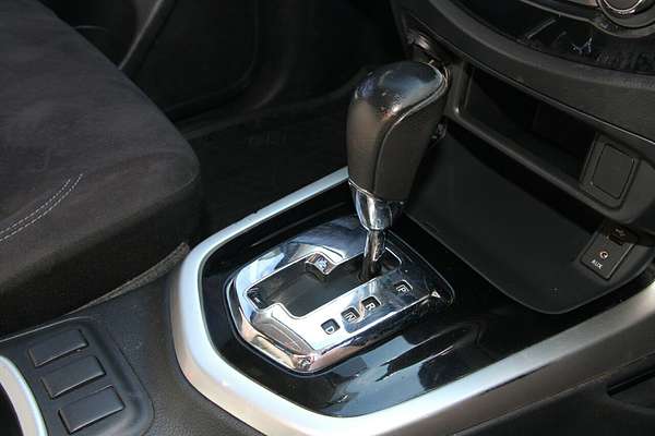 2017 Nissan Navara ST D23 Series 2 Rear Wheel Drive