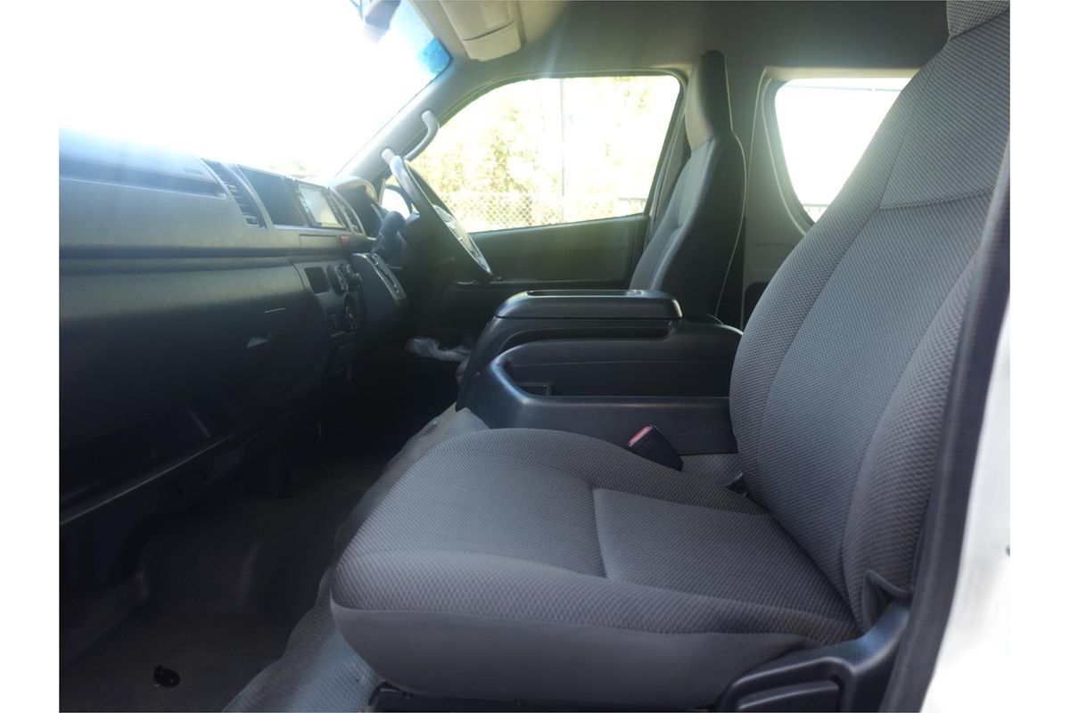 2019 Toyota Hiace Commuter KDH223R