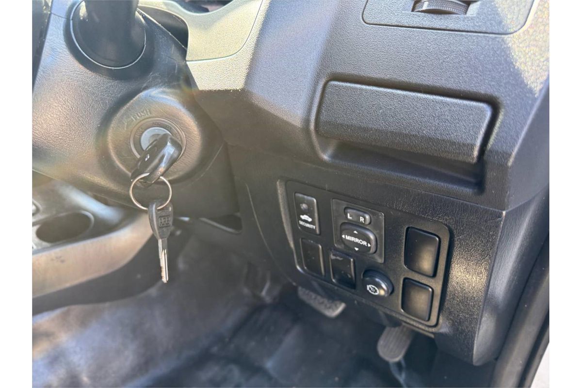 2015 Toyota HILUX SR (4x4) KUN26R MY14 4X4