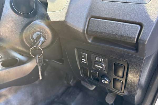 2015 Toyota HILUX SR (4x4) KUN26R MY14 4X4