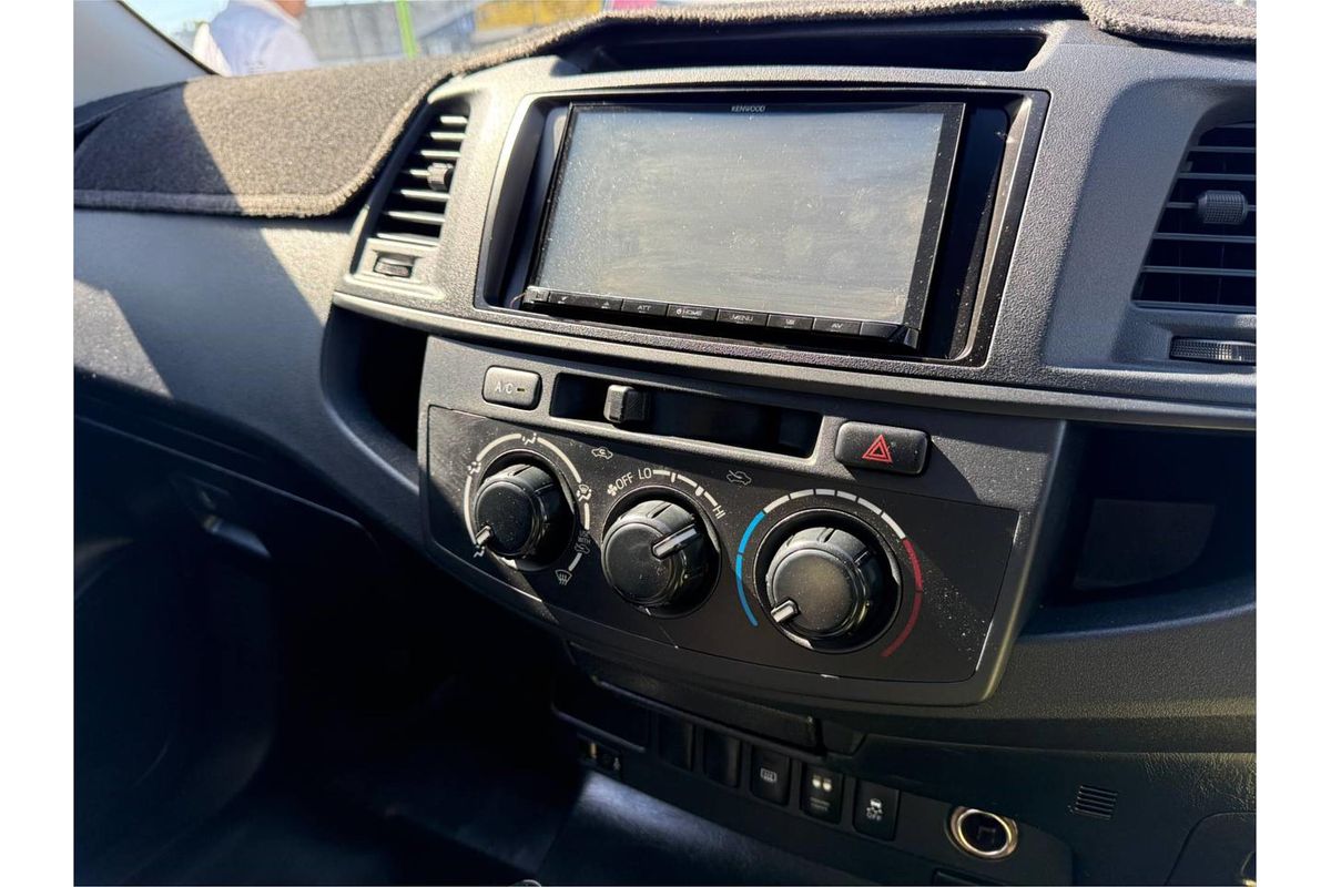 2015 Toyota HILUX SR (4x4) KUN26R MY14 4X4