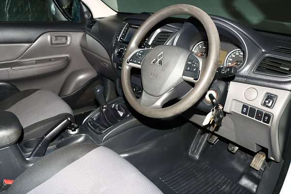2017 Mitsubishi Triton GLX MQ 4X4