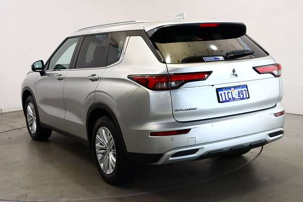 2023 Mitsubishi Outlander LS ZM