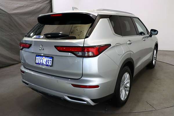 2023 Mitsubishi Outlander LS ZM