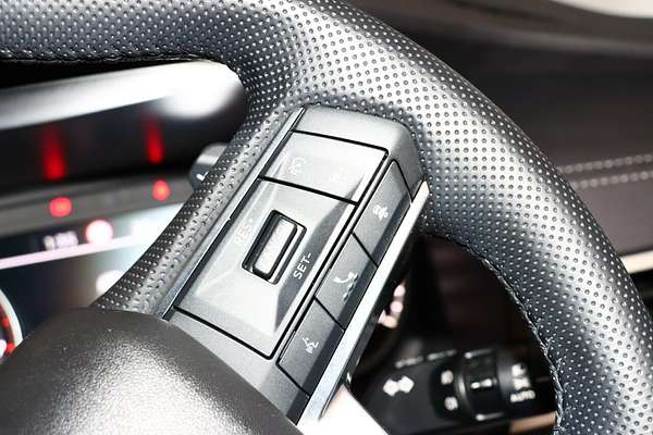 2023 Mitsubishi Outlander LS ZM