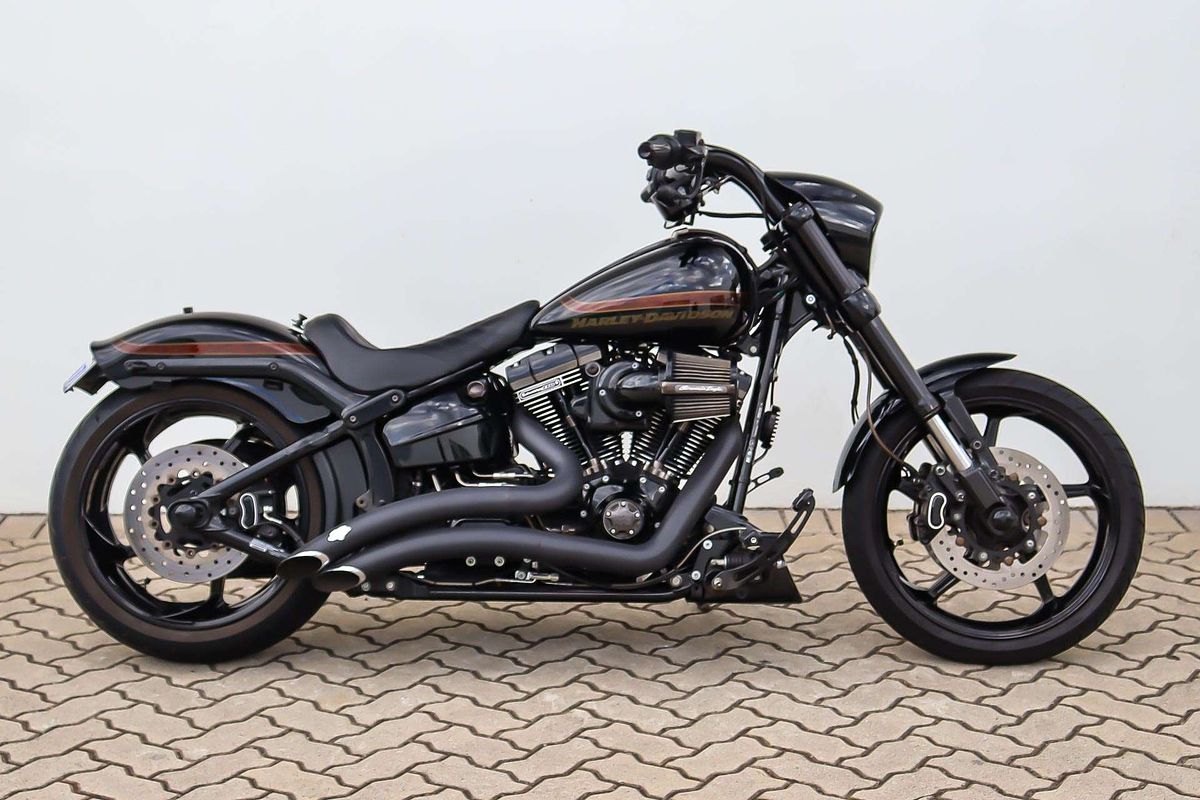 2017 Harley-Davidson CVO Pro Street Breakout (FXSE) CVO