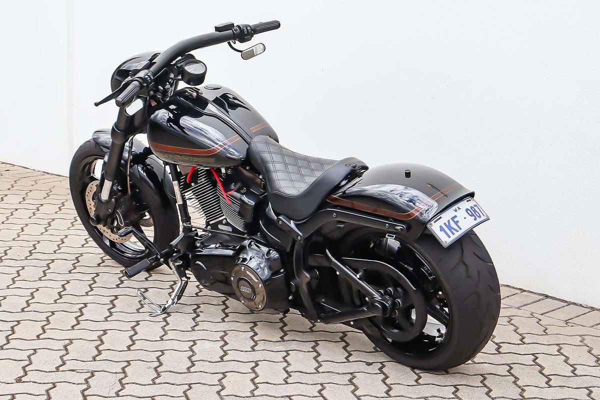 2017 Harley-Davidson CVO Pro Street Breakout (FXSE) CVO