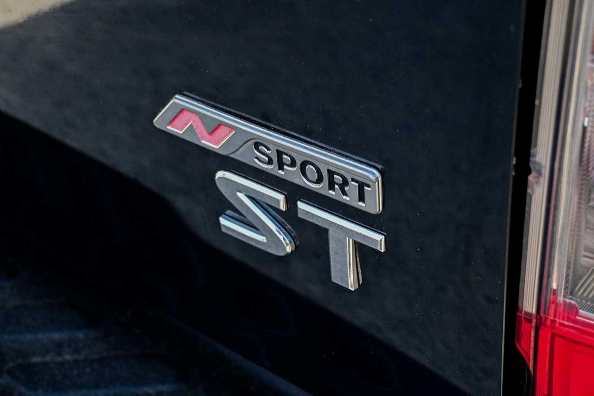 2017 Nissan Navara ST N-SPORT D23 Series 2 4X4