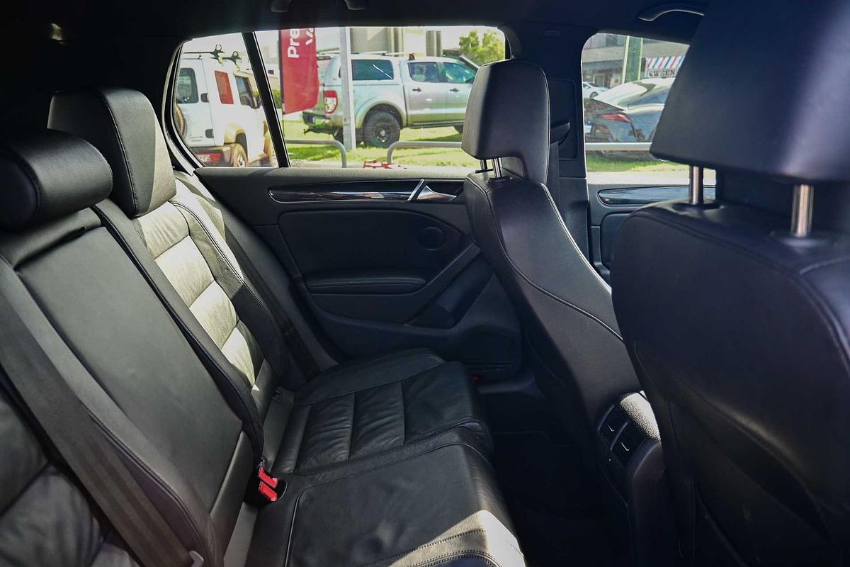 2010 Volkswagen Golf GTI VI