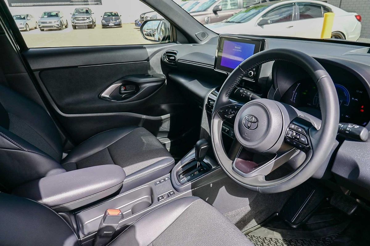 2024 Toyota Yaris Cross Urban MXPJ10R