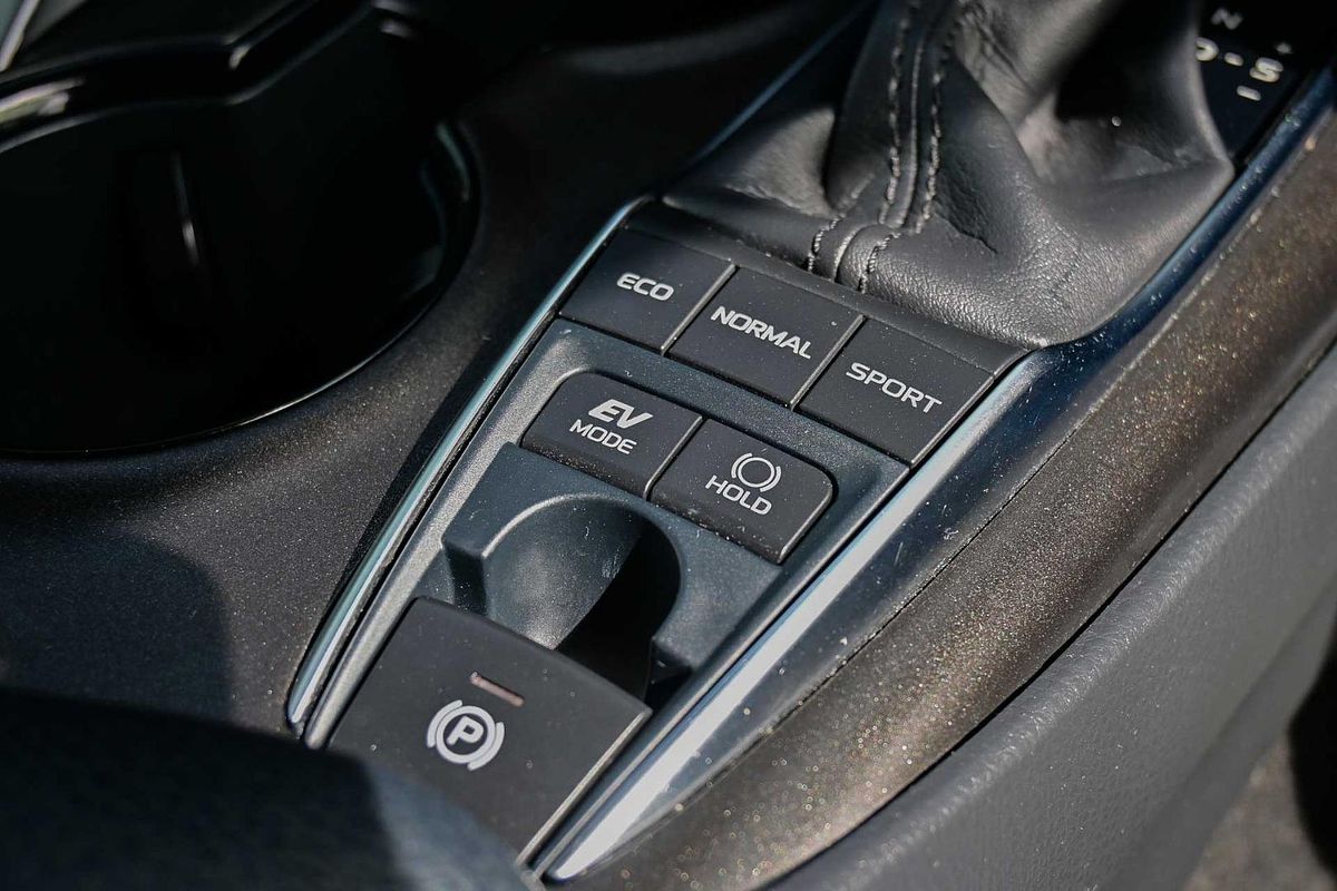 2021 Toyota Camry Ascent Sport AXVH70R