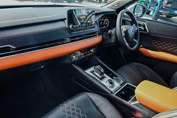 2023 Mitsubishi Outlander Exceed Tourer ZM