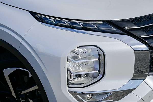 2023 Mitsubishi Outlander Exceed Tourer ZM