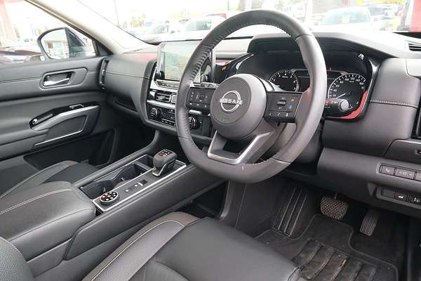2024 Nissan Pathfinder Ti R53