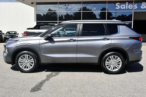 2022 Mitsubishi Outlander LS ZM
