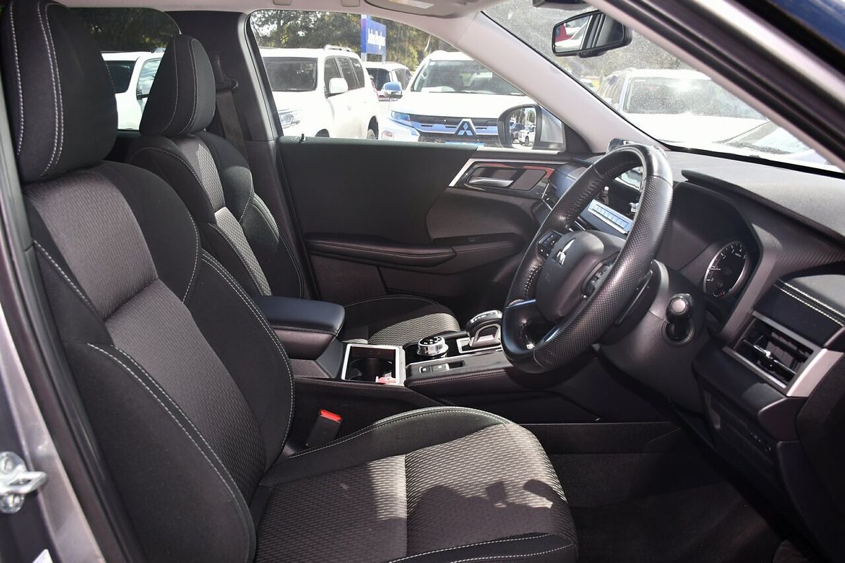 2022 Mitsubishi Outlander LS ZM