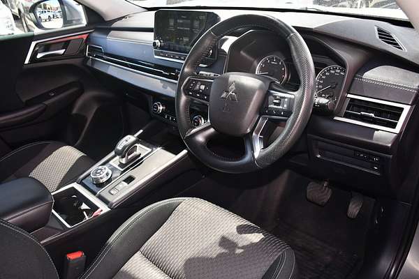 2022 Mitsubishi Outlander LS ZM