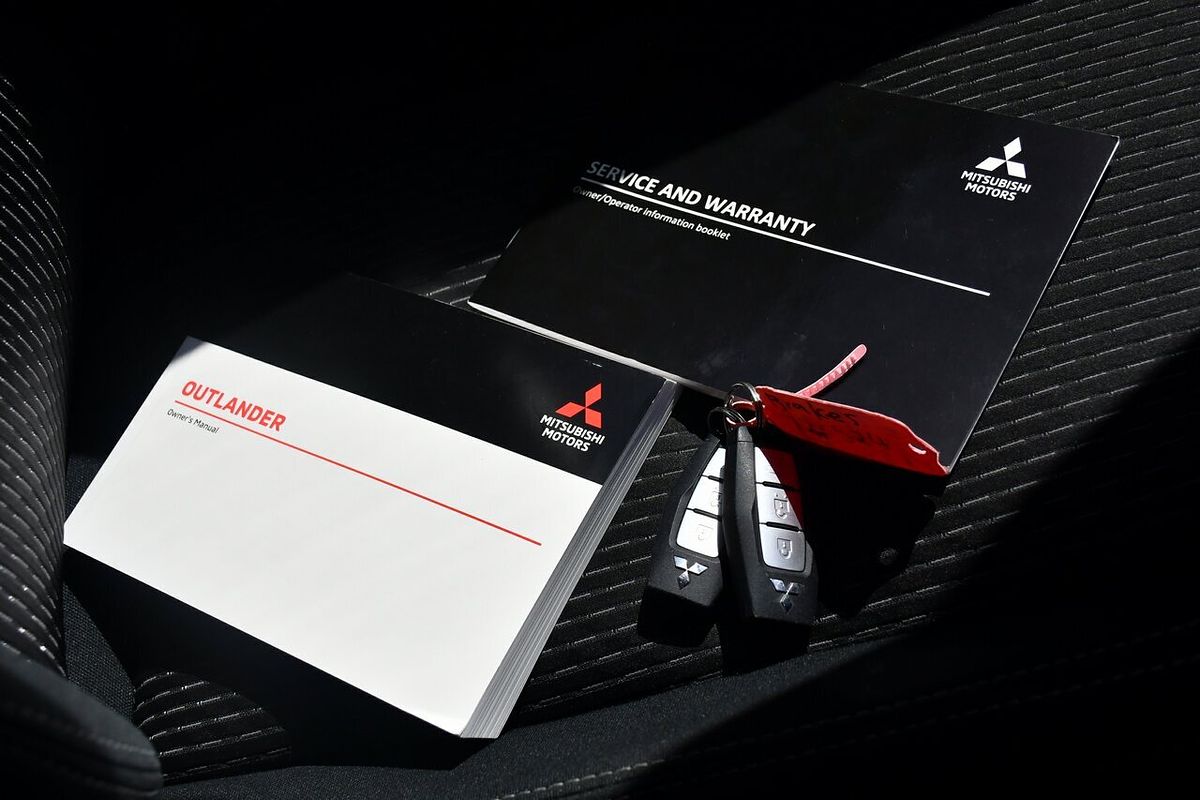 2022 Mitsubishi Outlander LS ZM