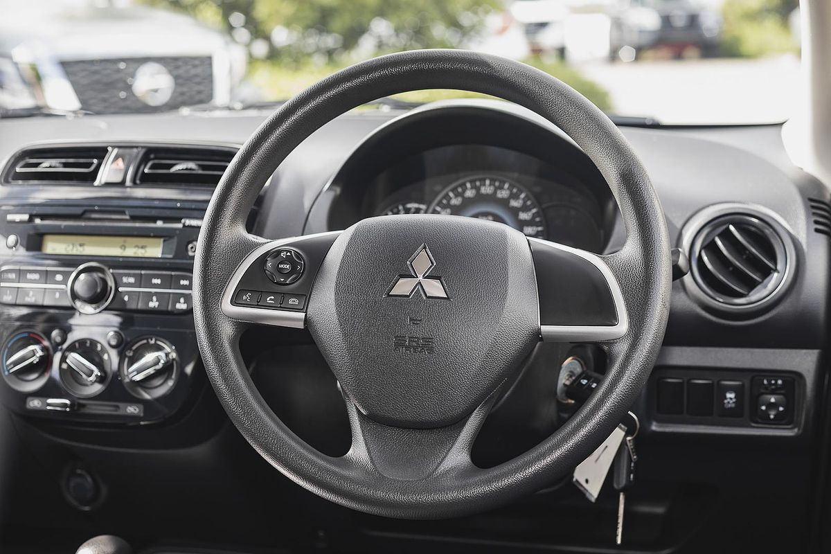 2016 Mitsubishi Mirage ES LA
