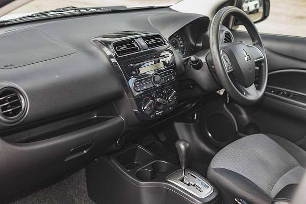 2016 Mitsubishi Mirage ES LA