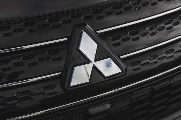 2022 Mitsubishi Outlander Exceed ZM