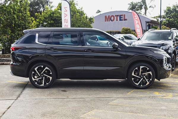 2022 Mitsubishi Outlander Exceed ZM