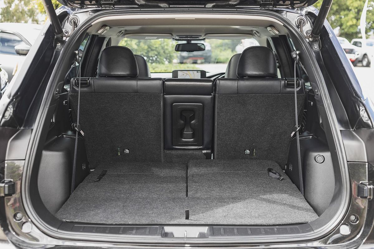 2022 Mitsubishi Outlander Exceed ZM