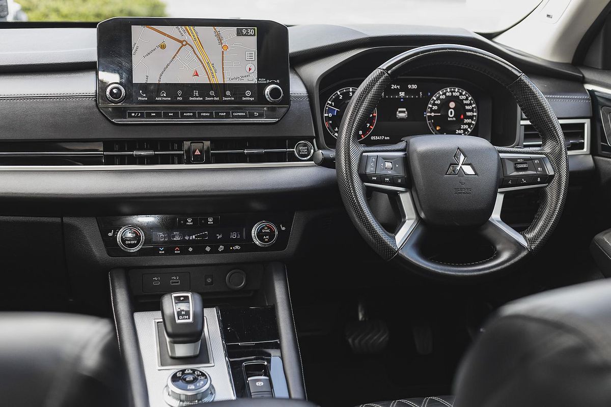 2022 Mitsubishi Outlander Exceed ZM