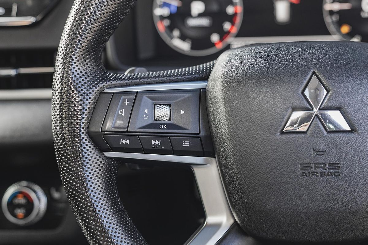 2022 Mitsubishi Outlander Exceed ZM