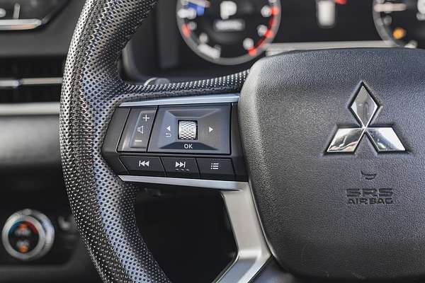 2022 Mitsubishi Outlander Exceed ZM