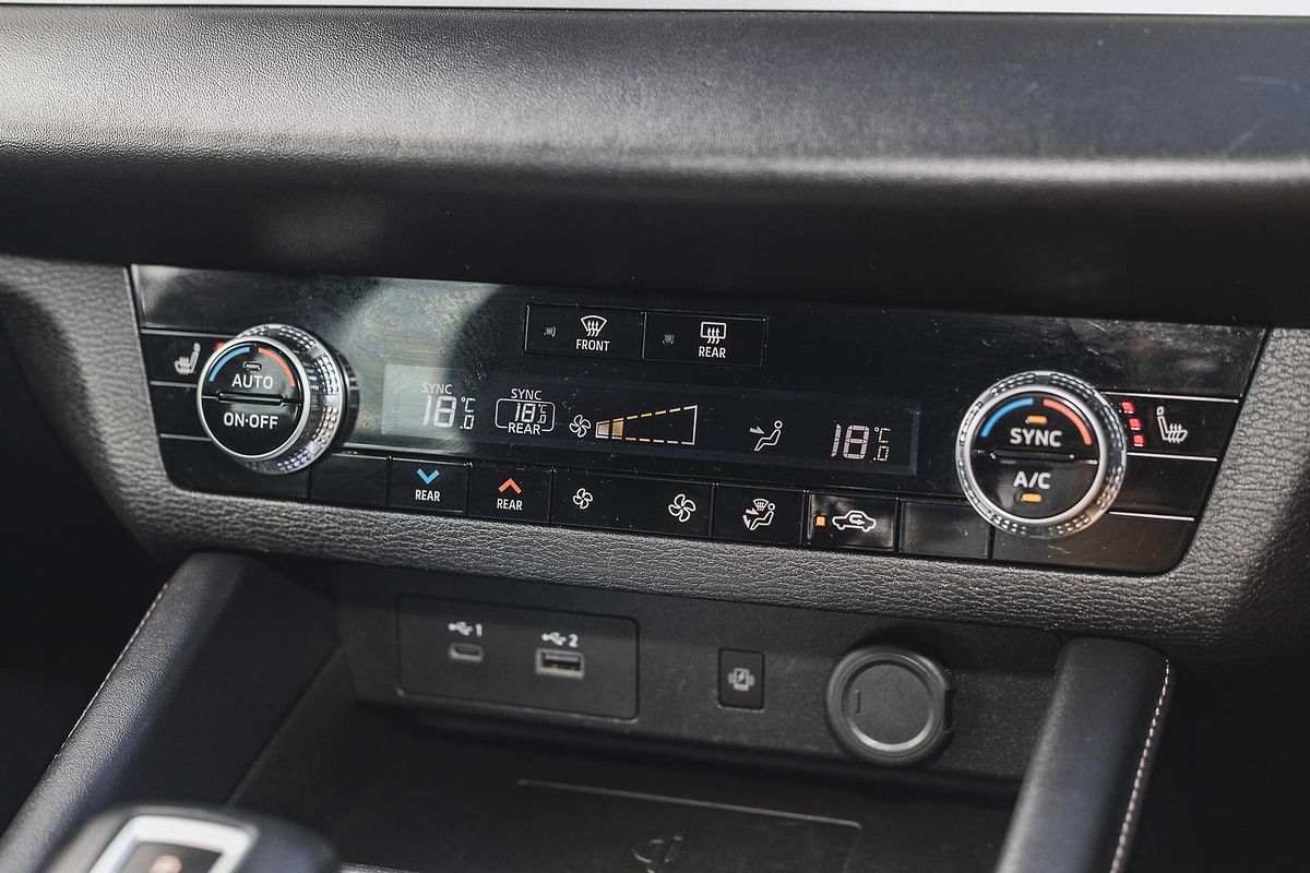 2022 Mitsubishi Outlander Exceed ZM